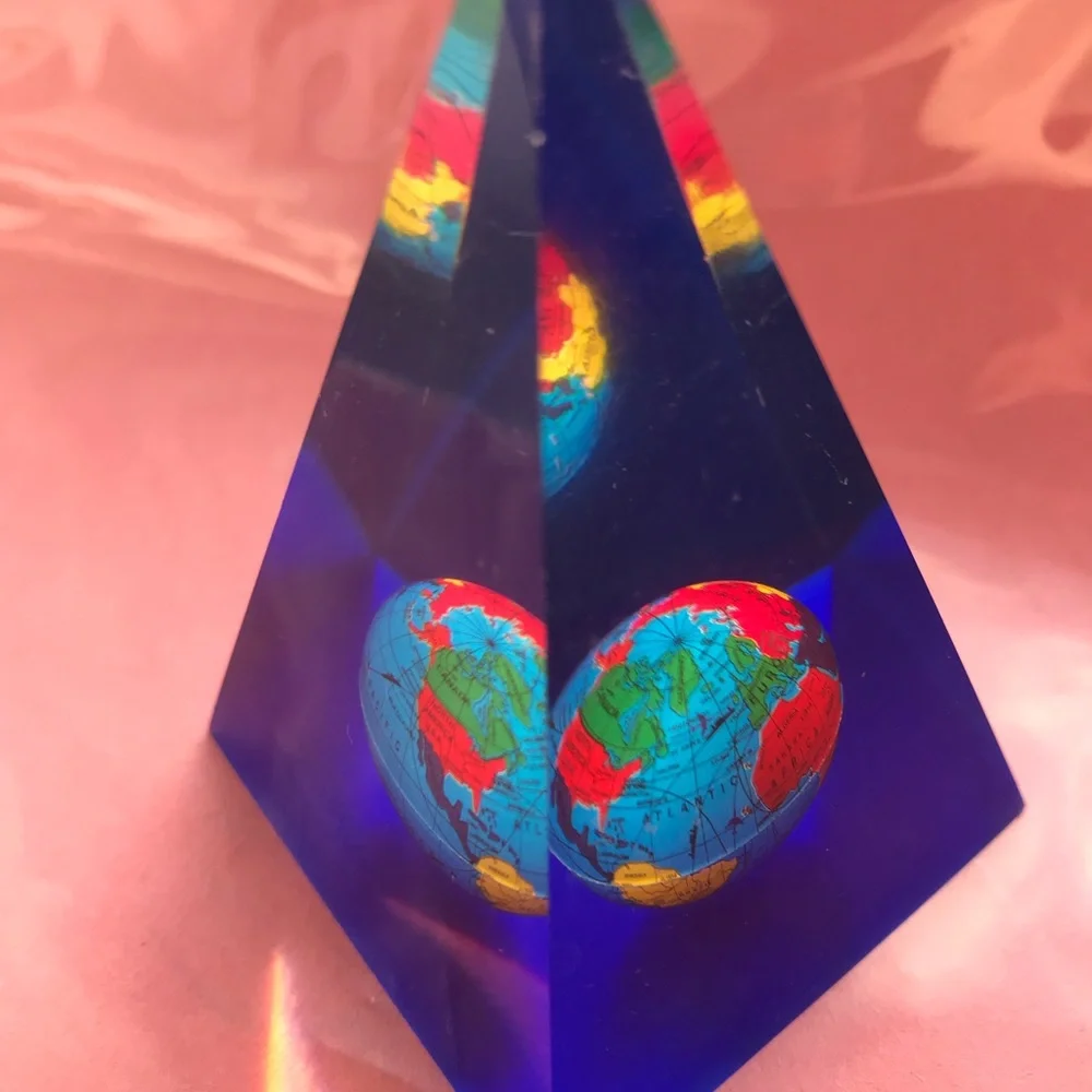 Vintage Acrylic Pyramid Globe Map Desktop Paper Weight Souvenir 2 by 2 by 3 in